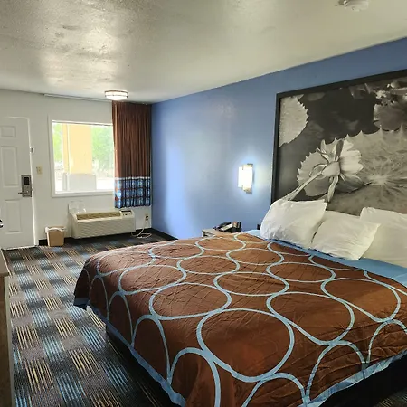 Super 8 By Wyndham Shreveport-3
